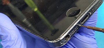 iPhone se 2 repair center in qatar